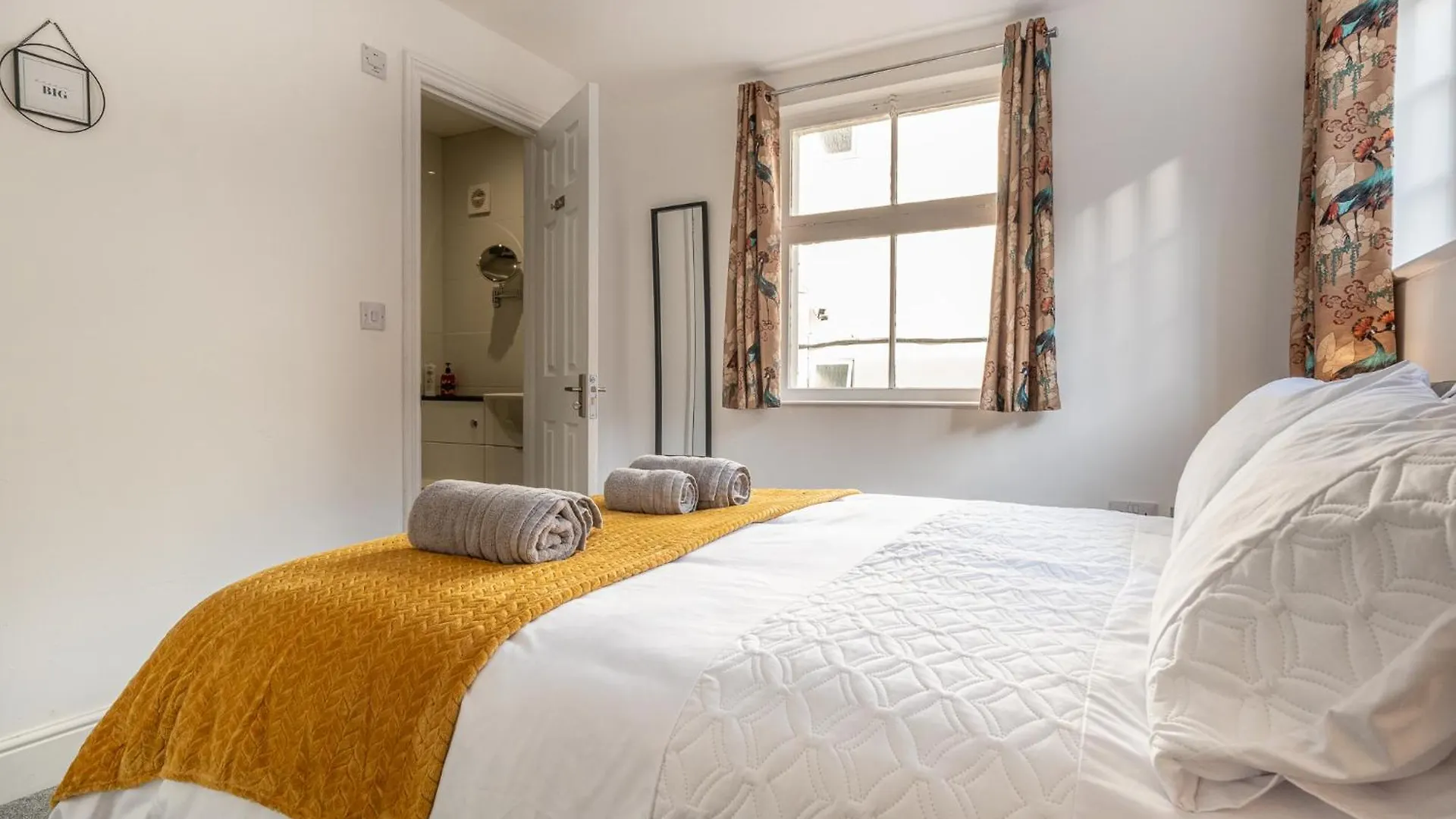 Gorgeous 1 Bed Apartment In Central Cheltenham! Velká Británie