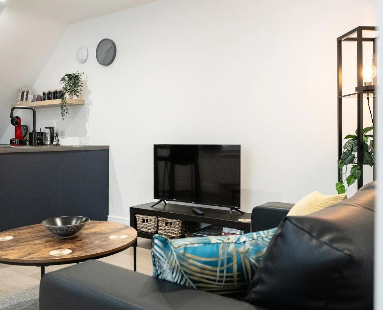 Gorgeous 1 Bed Apartment In Central Cheltenham! Velká Británie